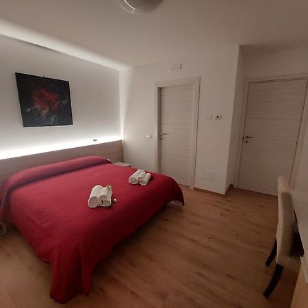 Hotel Locanda Rossa Romans di Varmo Pokoj fotografie