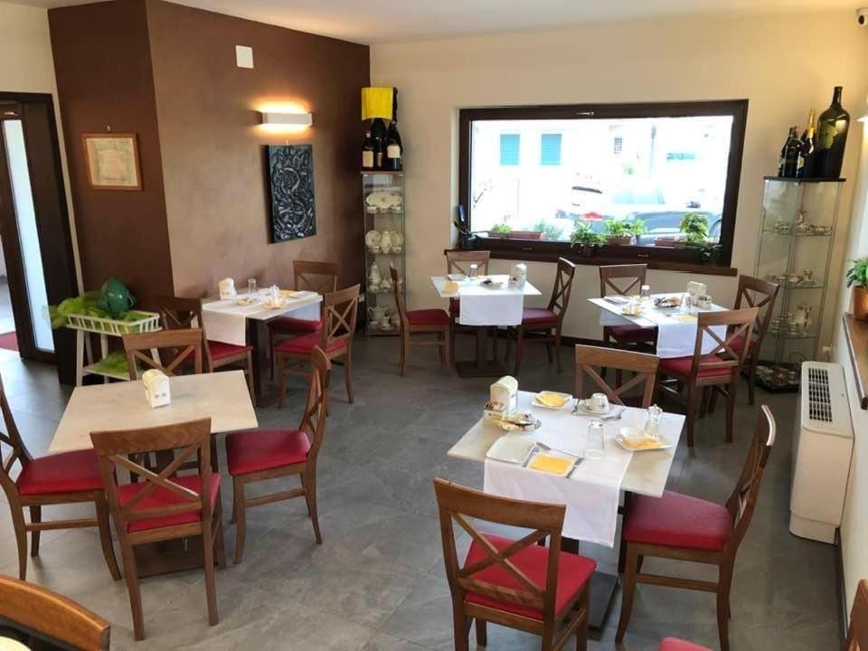 Hotel Locanda Rossa Romans di Varmo Exteriér fotografie